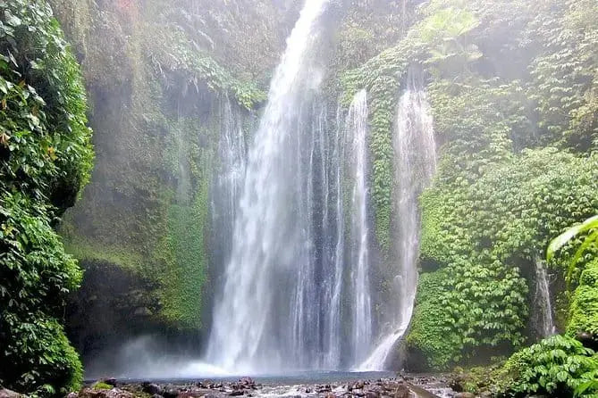 Sendang Gile Waterfall på Lombok