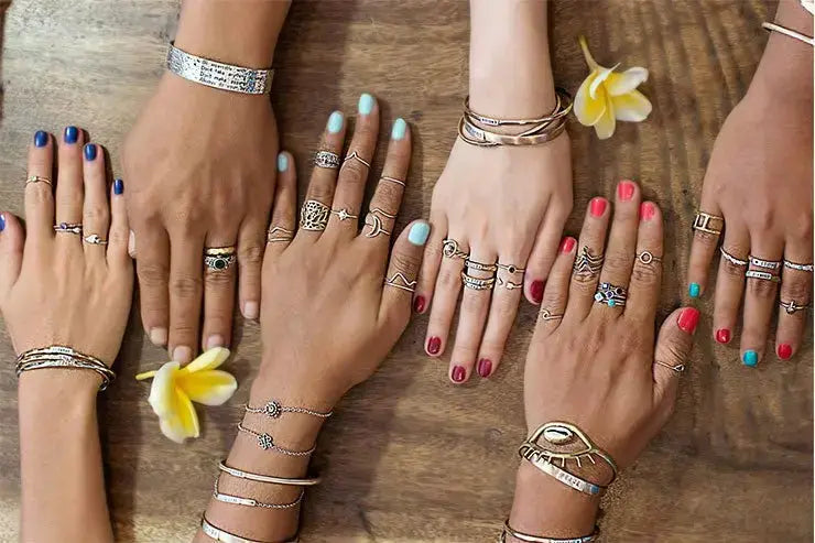 Armbånd, kjede, ringer og m.m.